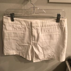 White gap shorts